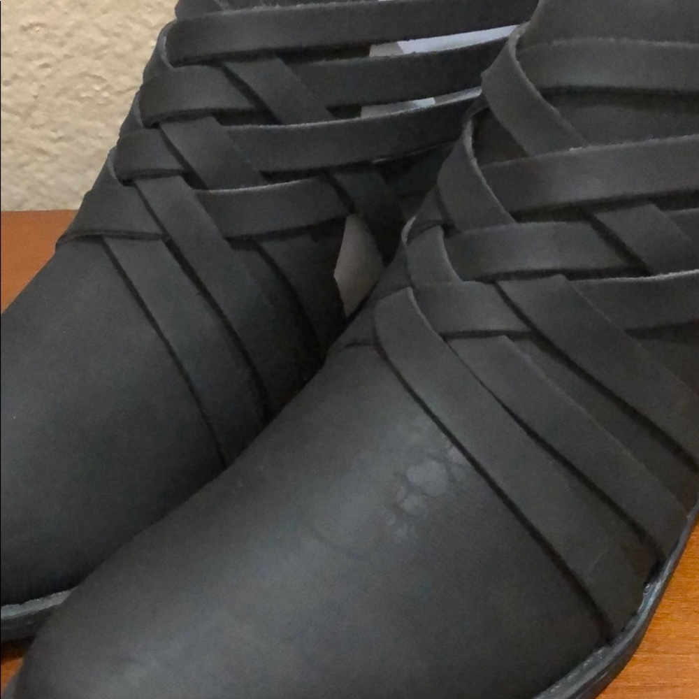 Bootie - Picture 7 of 7